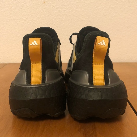 Adidas UltraBoost Light GTX Gore-Tex Running Shoes Women’s size 9 - Picture 4 of 7